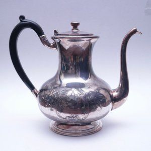 WM A. Rogers Vintage Tea Pot Kettle, Silver Plated Teapot